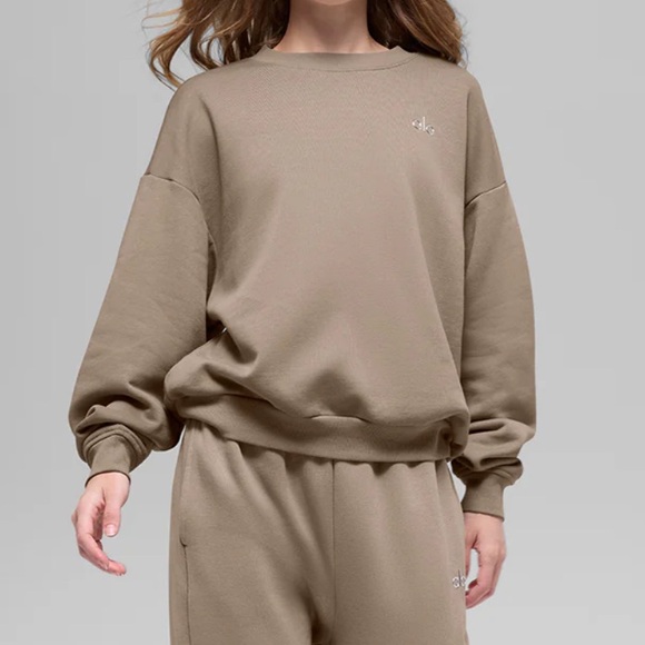 Alo Accolade Sweatshirt - Picture 3 of 8